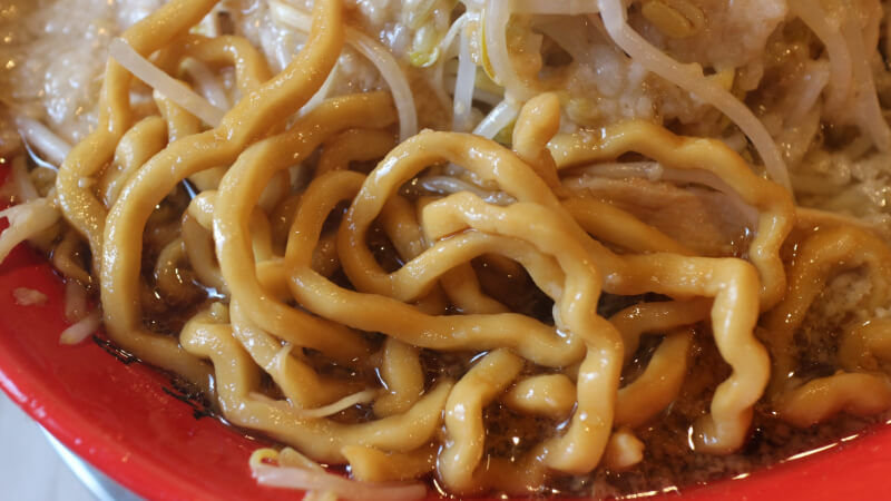 二郎系ラーメンのお店って自家製麺なの？ - ラーメン・つけ麺・低糖質